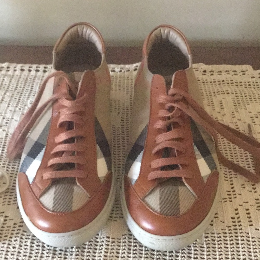 Burberry sneakers